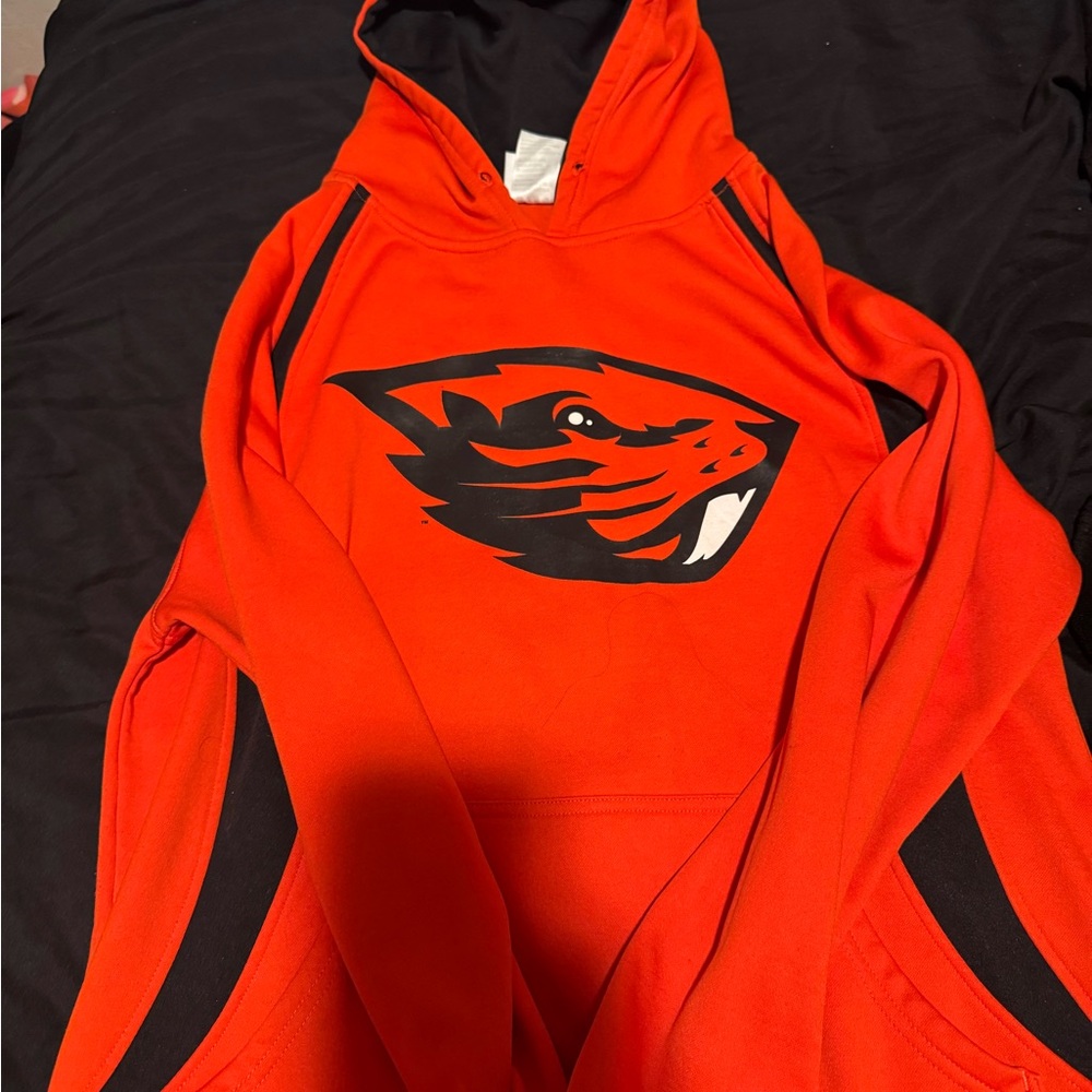 Oregon State Sweatshirt with Black Graphic